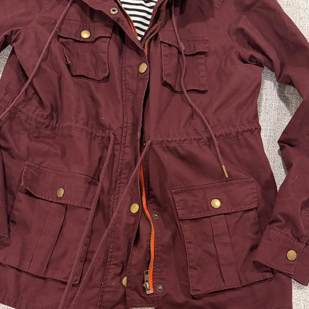 41 Hawthorn Hooded Utility Jacket in Burgundy with Striped Lining - Picture 4 of 5